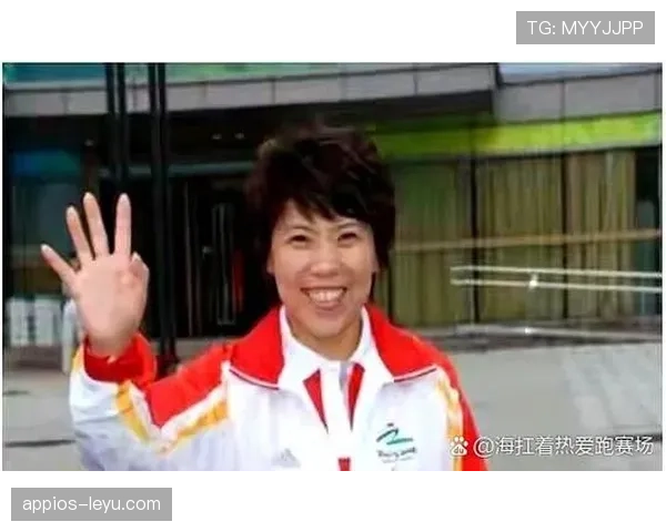 邓亚萍一天三顿全靠快递，家里还堆满奖杯那画面真不像地球人住的