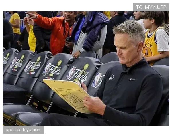 霍福德挡拆篮下稳定输出助球队防守效率明显提升